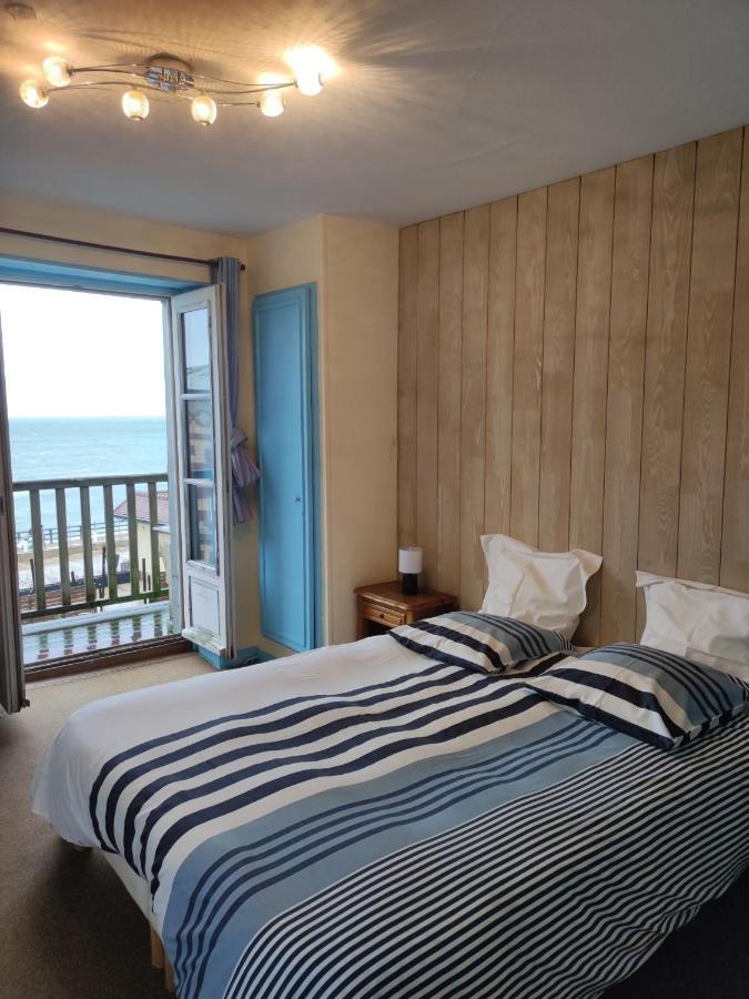 Bed and Breakfast Les Galets Bleus Étretat Exterior foto